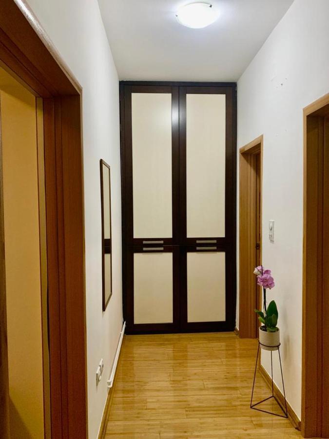 City Center Crown Apartment Belgrado Exterior foto